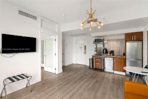 Condo in Miami Beach, Florida, 1 bedroom № 2155125 - photo 27