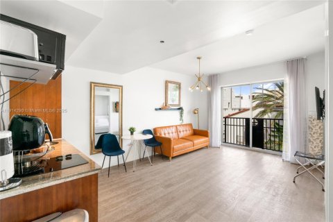 Condo in Miami Beach, Florida, 1 bedroom  № 2155125