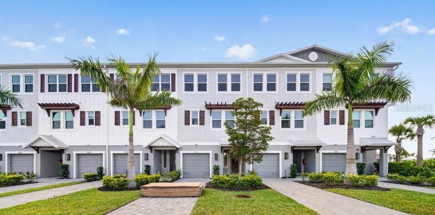 Condominio en Punta Gorda, Florida, 4 dormitorios № 2238477