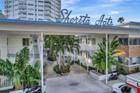 Copropriété à vendre à Miami Beach, Floride: 1 chambre, 31.31 m2 № 1985255 - photo 1