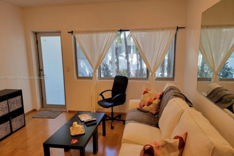 Copropriété à vendre à Miami Beach, Floride: 1 chambre, 31.31 m2 № 1985255 - photo 4