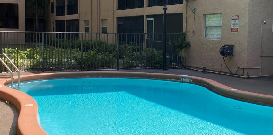 Condo in Coral Springs, Florida, 2 bedrooms  № 1188666