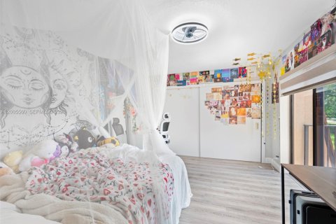 Townhouse in Cooper City, Florida 2 bedrooms, 117.43 sq.m. № 2068807 - photo 6