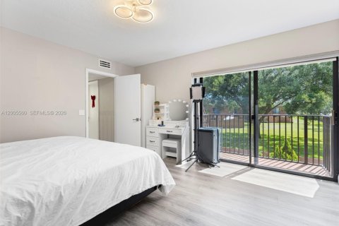 Townhouse in Cooper City, Florida 2 bedrooms, 117.43 sq.m. № 2068807 - photo 3