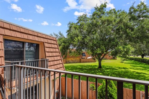 Townhouse in Cooper City, Florida 2 bedrooms, 117.43 sq.m. № 2068807 - photo 5