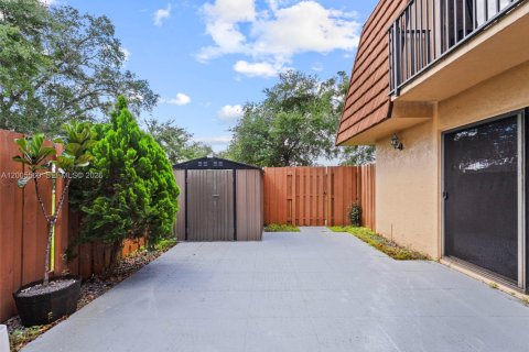 Townhouse in Cooper City, Florida 2 bedrooms, 117.43 sq.m. № 2068807 - photo 13