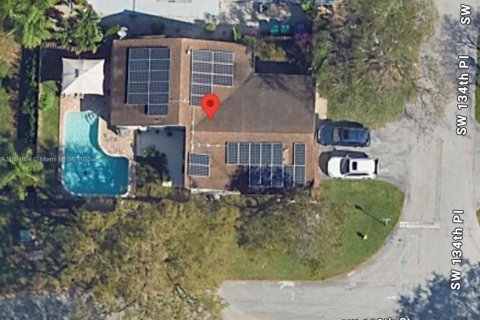 House in Miami, Florida 3 bedrooms, 141.58 sq.m. № 1946197 - photo 26