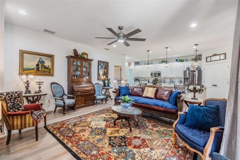 House in Land O' Lakes, Florida 4 bedrooms, 246.19 sq.m. № 2231173 - photo 29