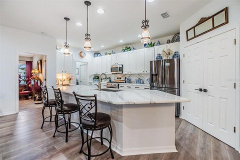 House in Land O' Lakes, Florida 4 bedrooms, 246.19 sq.m. № 2231173 - photo 21