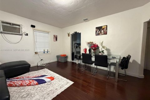 Casa en venta en Miami, Florida, 2 dormitorios, 70.05 m2 № 2030841 - foto 5