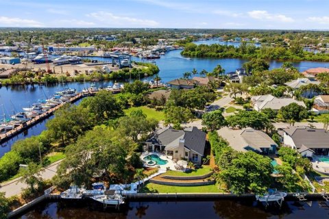 Villa ou maison à vendre à Tarpon Springs, Floride: 3 chambres, 185.53 m2 № 2345014 - photo 4