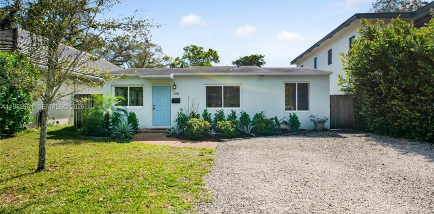 Casa en Fort Lauderdale, Florida 3 dormitorios, 118.36 m2 № 2008567