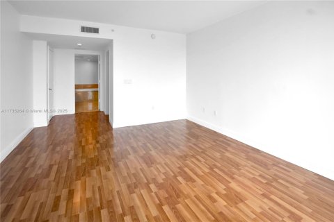 Condominio en venta en Aventura, Florida, 2 dormitorios, 185.9 m2 № 1867275 - foto 12