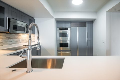 Condominio en venta en Aventura, Florida, 2 dormitorios, 185.9 m2 № 1867275 - foto 7