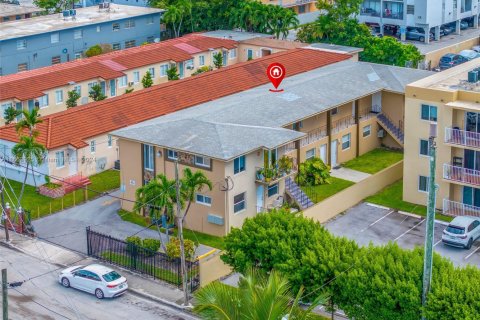 Immobilier commercial à vendre à Miami, Floride № 1875195 - photo 1