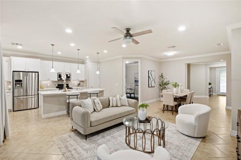 House in Orlando, Florida 3 bedrooms, 254.92 sq.m. № 1772277 - photo 13