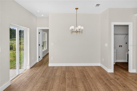 House in Deltona, Florida 4 bedrooms, 135.36 sq.m. № 2404701 - photo 11