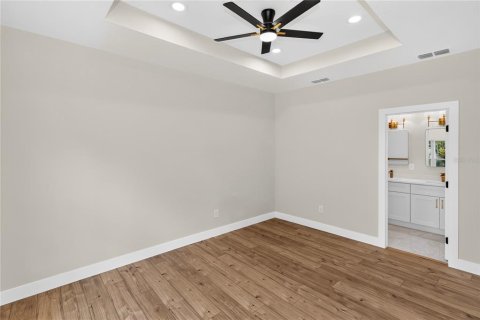 House in Deltona, Florida 4 bedrooms, 135.36 sq.m. № 2404701 - photo 26