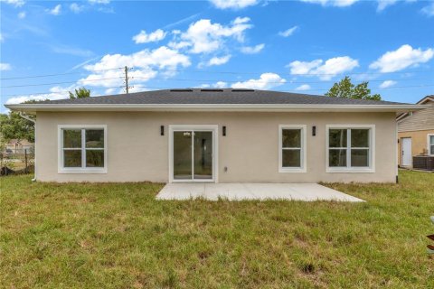House in Deltona, Florida 4 bedrooms, 135.36 sq.m. № 2404701 - photo 29