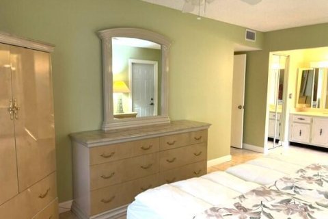 Condo in Delray Beach, Florida, 2 bedrooms  № 2276319 - photo 28