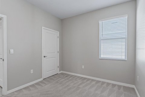 House in Wildwood, Florida 3 bedrooms, 139.73 sq.m. № 2091720 - photo 18