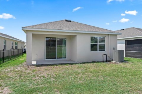 House in Wildwood, Florida 3 bedrooms, 139.73 sq.m. № 2091720 - photo 26