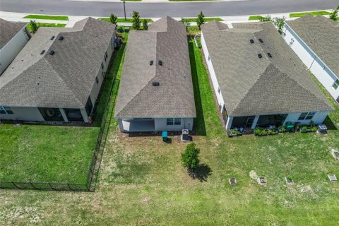 House in Wildwood, Florida 3 bedrooms, 139.73 sq.m. № 2091720 - photo 28