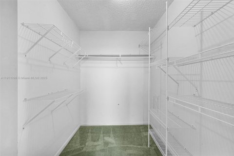 Купить кондоминиум в Форт-Лодердейл, Флорида 2 спальни, 118.91м2, № 1969464 - фото 11