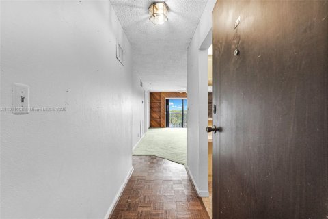 Купить кондоминиум в Форт-Лодердейл, Флорида 2 спальни, 118.91м2, № 1969464 - фото 3