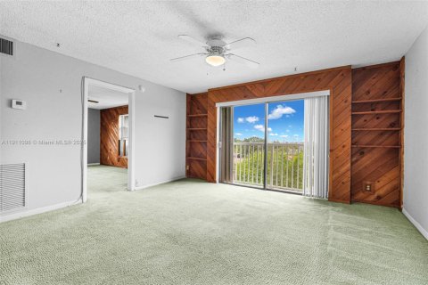 Купить кондоминиум в Форт-Лодердейл, Флорида 2 спальни, 118.91м2, № 1969464 - фото 21