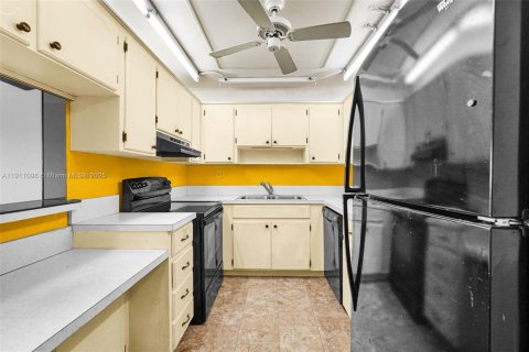 Купить кондоминиум в Форт-Лодердейл, Флорида 2 спальни, 118.91м2, № 1969464 - фото 5