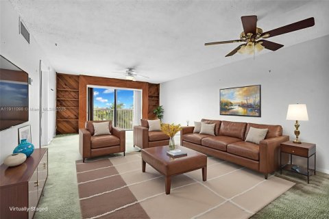 Купить кондоминиум в Форт-Лодердейл, Флорида 2 спальни, 118.91м2, № 1969464 - фото 19