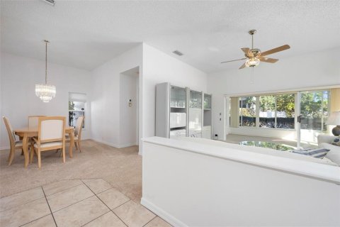 House in Bradenton, Florida 2 bedrooms, 164.16 sq.m. № 2200002 - photo 7