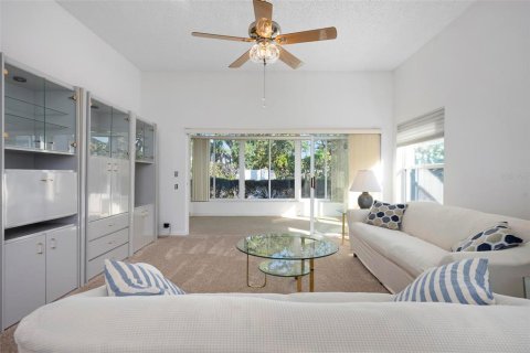 House in Bradenton, Florida 2 bedrooms, 164.16 sq.m. № 2200002 - photo 9