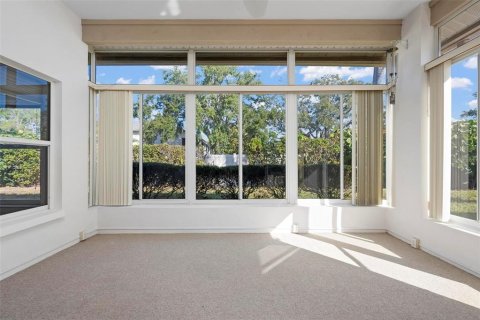 House in Bradenton, Florida 2 bedrooms, 164.16 sq.m. № 2200002 - photo 15