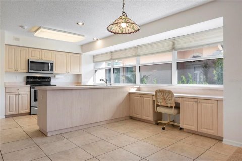 House in Bradenton, Florida 2 bedrooms, 164.16 sq.m. № 2200002 - photo 24