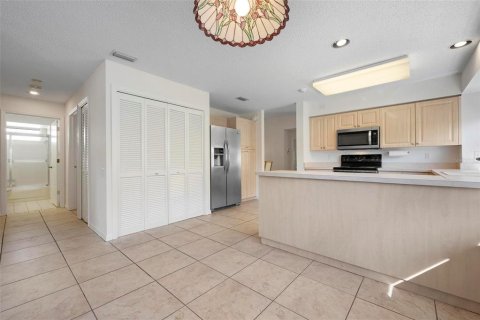 House in Bradenton, Florida 2 bedrooms, 164.16 sq.m. № 2200002 - photo 22