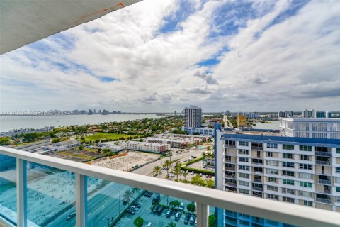 Condo in North Bay Village, Florida, 2 bedrooms  № 1992082 - photo 16