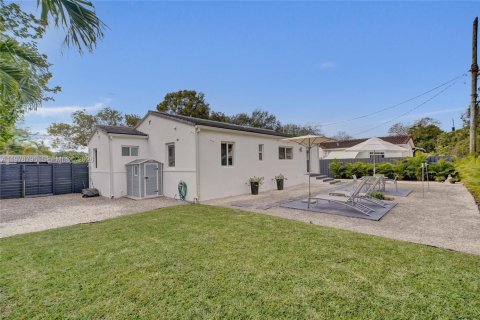 House in Miami Shores, Florida 2 bedrooms, 123.37 sq.m. № 2051637 - photo 19