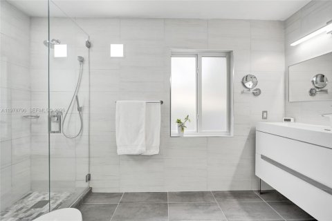 House in Miami Shores, Florida 2 bedrooms, 123.37 sq.m. № 2051637 - photo 28