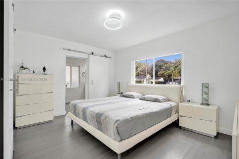 House in Miami Shores, Florida 2 bedrooms, 123.37 sq.m. № 2051637 - photo 23