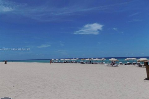 Condominio en alquiler en Sunny Isles Beach, Florida, 2 dormitorios, 149.94 m2 № 1969347 - foto 30