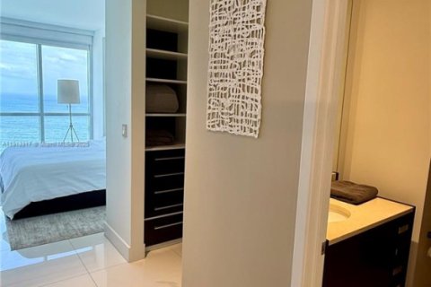 Condominio en alquiler en Sunny Isles Beach, Florida, 2 dormitorios, 149.94 m2 № 1969347 - foto 15