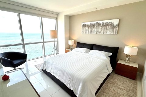 Condominio en alquiler en Sunny Isles Beach, Florida, 2 dormitorios, 149.94 m2 № 1969347 - foto 16