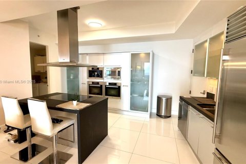 Condominio en alquiler en Sunny Isles Beach, Florida, 2 dormitorios, 149.94 m2 № 1969347 - foto 3