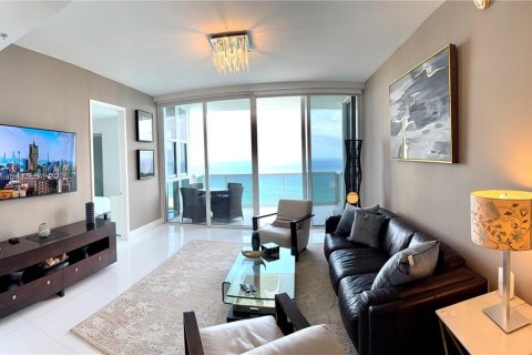Condominio en alquiler en Sunny Isles Beach, Florida, 2 dormitorios, 149.94 m2 № 1969347 - foto 24