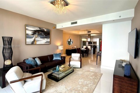 Condominio en alquiler en Sunny Isles Beach, Florida, 2 dormitorios, 149.94 m2 № 1969347 - foto 14