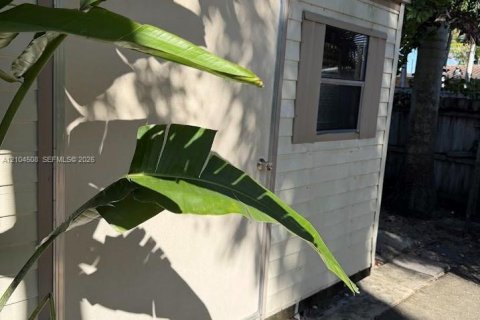 Villa ou maison à louer à Hollywood, Floride: 3 chambres, 110.18 m2 № 2412401 - photo 17