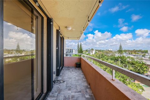 Condominio en venta en Miami Beach, Florida, 2 dormitorios, 104.42 m2 № 2189949 - foto 20