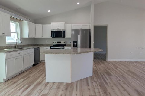 House in Citrus Springs, Florida 4 bedrooms, 161.93 sq.m. № 1853766 - photo 4